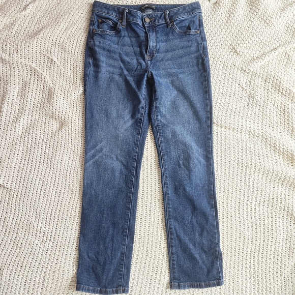 Simply Vera Vera Wang Denim - Simply Vera Wang | Size 8 | Medium Wash Straight Leg Jeans